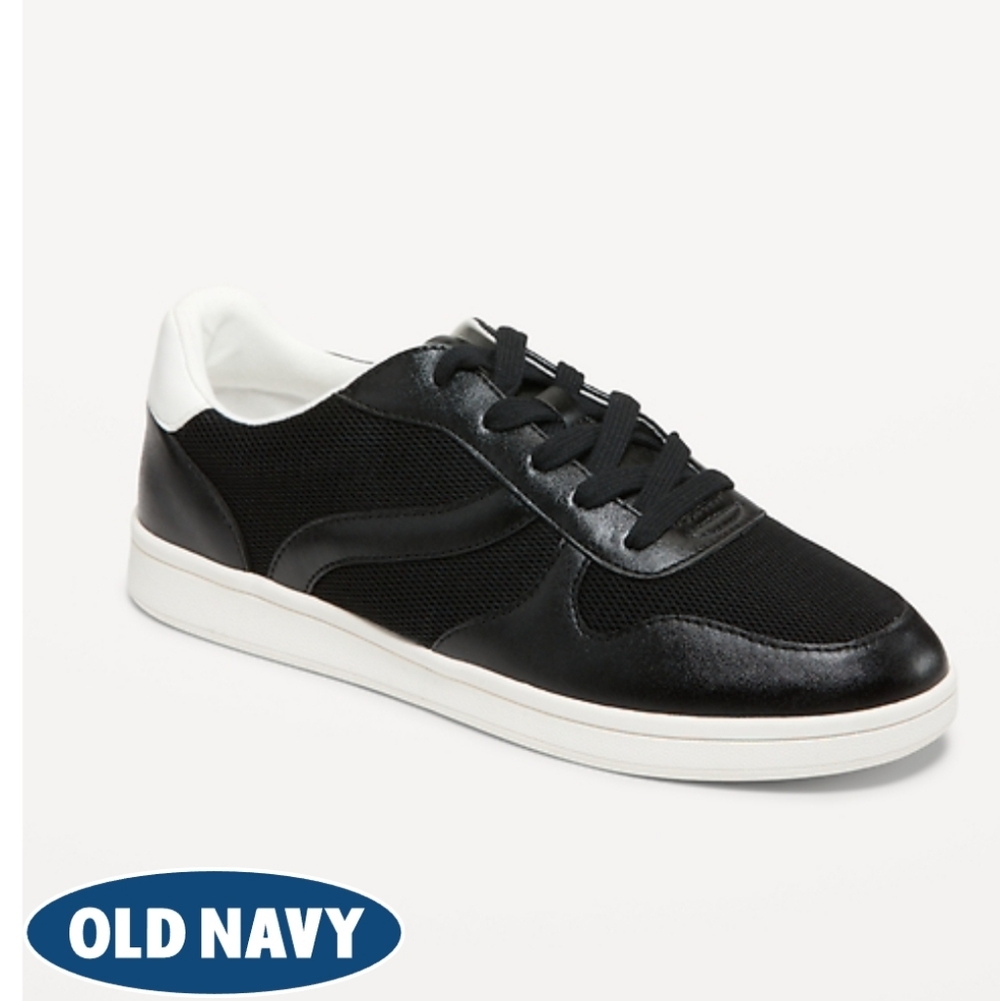 Women's sneakers